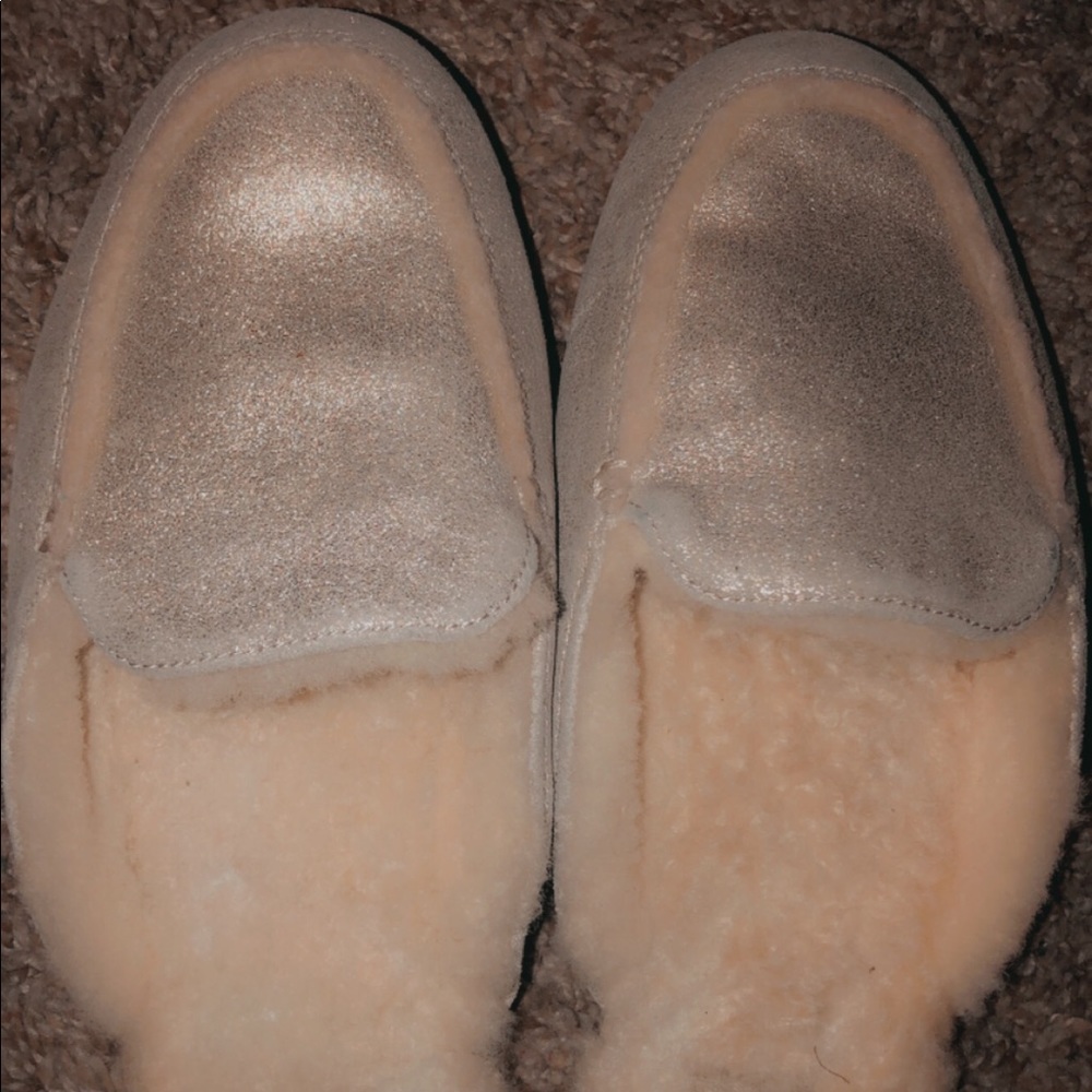 NWOT UGG Slippers